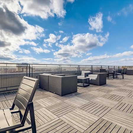 Frontdesk Vue At 3Rd St Apts Downtown Louisville Exterior photo
